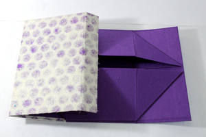 Cajas de regalo plegables de cartón reciclado hechas a mano al por mayor, sin madera, con cierres magnéticos y papel de encaje, para tiendas. - Product Image 6