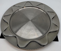 Plaque de chargeur en métal plaqué argent vente chaude cuisine moderne comptoir à manger assiette d'affichage de nourriture servant de la nourriture dans les fêtes et les mariages