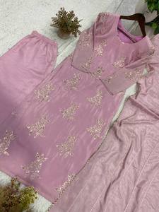 Ensemble Salwar Kameez en soie chinon brodée rose, tenue traditionnelle indienne avec dupatta pour les fêtes, les mariages, les remises de diplômes, Diwali - Product Image 5
