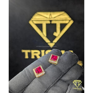 Boucles d'oreilles clous carrées en diamant de laboratoire VVS de haute qualité, pierre rouge, argent sterling 925, style Iced Out, bijoux de luxe tendance par Trisha - Product Image 5