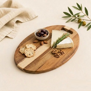 Planche à découper ovale en bois d'acacia naturel de qualité supérieure avec poignée intégrée, réversible, écologique, pour couper et servir - Product Image 5