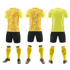 Ensemble maillot et short de football personnalisé par sublimation, bleu, respirant, en polyester, pour hommes adultes, tenue d'équipe - Product Image 4