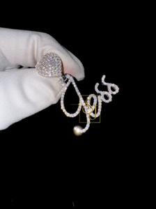 Escritura cursiva personalizable Iced Moissanite Diamond Custom Letter Pendant con corazón Bail Necklace 925Silver 1.38Ct VVS DEF Gift - Product Image 6