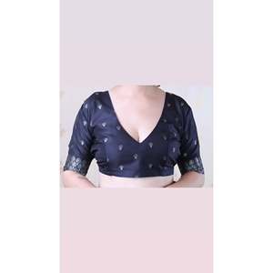 Sari de Seda Negra Suave con Doble Zari y Borde de Aves de Elite Weaves, Blusas y Camisas para Mujer, 650g - Product Image 1