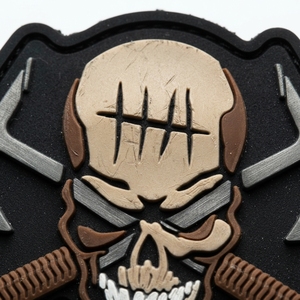 Patch Crâne 3D en Caoutchouc avec Haches Croisées, Forme Irrégulière, Étiquette PVC Gaufrée à Coudre pour Vêtements, Sacs, Chapeaux, Vestes et Accessoires - Product Image 5