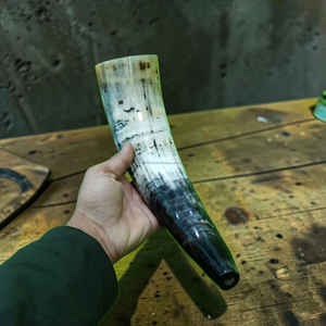 Shofar artesanal premium de cuerno de toro auténtico, instrumento de estilo clásico a precio económico. - Product Image 6