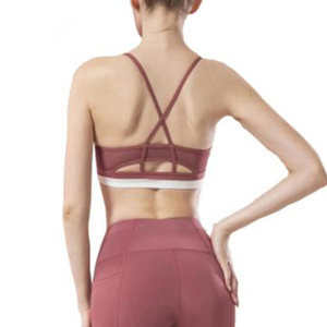 Soutien-gorge de sport sans couture pour femme, col rond, bretelles spaghetti, maintien moyen, haut de yoga, couleur unie rose avec bordure blanche - Product Image 4