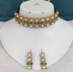 Conjunto de gargantilla de latón y moissanita de calidad premium con cuentas Polki e Hydro Beads, joyería minimalista perfecta para bodas y fiestas. - Product Image 3