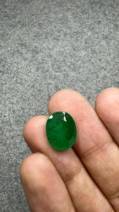 Émeraude naturelle ovale de 4,44 ct, pierre précieuse verte facettée pour bijoux fins, vente en gros, Jai Narayan Gems, 10,75x13,70 mm - Product Image 4