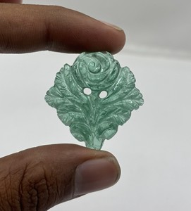 Elegante Juego de Piedras Preciosas de Esmeralda Verde Creada en Laboratorio con Tallado de Hoja de Rosa para la Elaboración de Joyas - Product Image 3