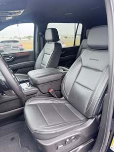GMC Yukon XL Denali 4x4 d'occasion 2025 - Product Image 5