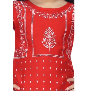 Ensemble Kurti et Palazzo de créateur pour filles, qualité export, tenue traditionnelle indienne tendance pour festivals, mariages et célébrations, en vente - Product Image 2