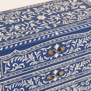 Mesa de Noche Decorativa con Incrustaciones de Hueso, Hecha a Mano, con Diseño Floral Moderno y Cajones para Almacenamiento en el Dormitorio - Product Image 5