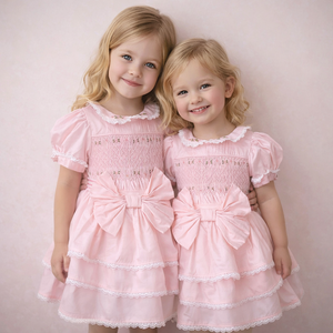 Vêtements pour enfants smockés, vêtements de luxe pour enfants, ensemble princesse rose à fleurs avec nœud pour fête de bébé, tissu en coton, smocké à la main - Product Image 4