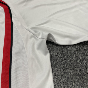 เสื้อฟุตบอลย้อนยุคแบบปรับแต่งได้สำหรับผู้ชาย เสื้อโปโลสำหรับเล่นกีฬา ออกแบบแบรนด์ของตัวเอง บริการ OEM ตัดเย็บอัตโนมัติ ขายส่ง - Product Image 5