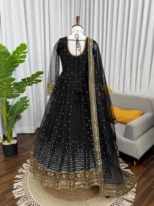 Style pakistanais indien lourd pur viscose velours Anarkali robe avec broderie paillettes travail longues filles Dupatta ensemble pour les mariages - Product Image 4