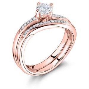 Anillo de hombro redondo con banda a juego, diamante cultivado en laboratorio de 0.80 ct en oro de 18 quilates y platino - Product Image 3