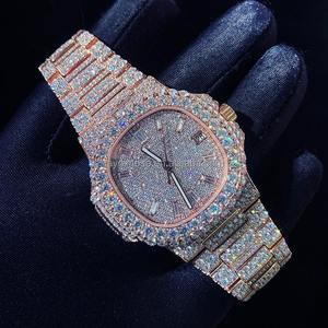 Reloj de Lujo con Diamantes de Imitación para Hombre, Estilo Hip Hop, Chapado en Oro, Diseño Completo con Piedras, Disponible para la Venta - Product Image 3