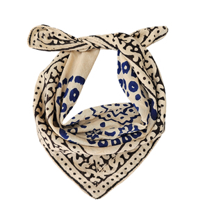 Foulard carré en satin de soie de luxe personnalisé avec logo imprimé, motif léopard, animalier, argyle, rayures, nœuds, durable, toutes saisons - Product Image 3
