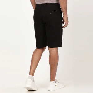Shorts Chino Bermuda Décontractés pour Hommes de Haute Qualité 100% Coton OEM Personnalisés avec Ceinture Élastique, Devant Plat, Fermeture Éclair et Multiples Poches - Product Image 3