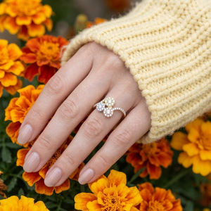 Fine Jewelry Direct Manufacturer Popular Design 18 Karat Yellow Rose White Real Diamond 3 Clusters Ring for Female Gift - Product Image 4