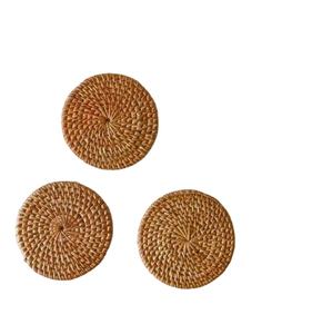 Juego de Posavasos de Mimbre Hechos a Mano con Incrustaciones de Cerámica, Diseño Floral Clásico Tejido Natural, Decoración de Mesa Ecológica, Venta al Por Mayor - Product Image 1