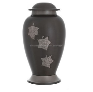 Urnes funéraires en laiton de haute qualité avec des urnes funéraires en étain et en métal fini noir pour les cendres humaines - Product Image 1