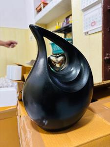 โกศบรรจุอัฐิสีชมพูสำหรับผู้หญิง ลายหัวใจ ทนทาน สำหรับงานศพผู้ใหญ่ ความจุ 220 คิวบิกอินช์ - Product Image 3