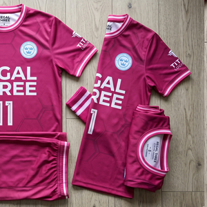 Camiseta de Fútbol Rosa de Manga Corta con Cuello Redondo Regal Three Sports, Camiseta de Fútbol 100% Poliéster - Product Image 3