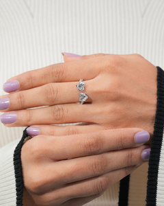 Bague de mariage solitaire pour femme en argent sterling 925 plaqué rhodium avec diamant de laboratoire taille cœur 1-1 carat - Product Image 4