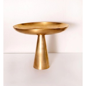 Round Metal <b>Cake</b> <b>Stand</b> Handmade Gold Finish Single Piece Decorative Display <b>Stand</b> - Product Image 1