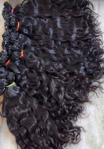 Vente chaude 2025 Naturel Bouclés Cheveux Bruts Vrais Indien Donneur Temple Extension De Cheveux Pas Cher Remy Cuticules Cheveux Alignés - Product Image 5