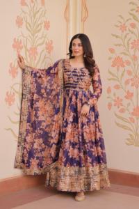 Ensemble Anarkali prêt-à-porter en Faux Georgette, séchage rapide, broderie à sequins, imprimé floral bleu, longueur ras du sol, traditionnel pour femme - Product Image 4