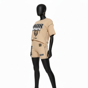 Conjunto de camiseta y pantalones cortos de mujer con textura de gofre de lujo, estampado en serigrafía, logotipo bordado, 100% algodón. - Product Image 4