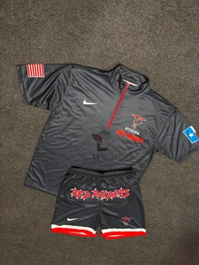Ropa Deportiva de Primera Calidad, Conjunto de Entrenamiento Transpirable de Manga Corta con Cierre de Cremallera de un Cuarto, Sublimado Personalizado para Hombre - Product Image 2