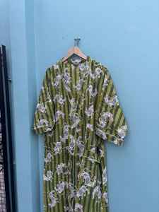 Robe kimono en coton indien vert à fleurs, tenue de plage bohème pour femmes - Product Image 4