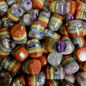 ชุดคริสตัลบำบัดธรรมชาติเจ็ดจักระ หินเจียรขัดเงาแบบหลายชั้น สำหรับการทำสมาธิเรกิ ปรับสมดุลพลังงาน ขายส่ง - Product Image 3