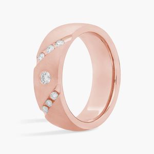 Anillo de Boda con Diamantes Diagonales en Oro Rosa - Product Image 3