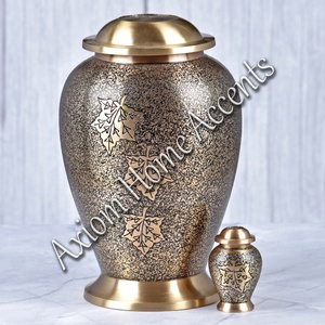 Urna funeraria artística de latón con detalles grabados a mano, tapa segura y acabado antiguo de Axiom Home Accents - Product Image 4