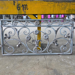 Rampe de balcon décorative en fer forgé pour maisons modernes, offrant des vues extérieures élégantes et une sécurité durable – Disponible dès aujourd'hui aux États-Unis - Product Image 6