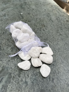 Piedras y Grava Natural Blanca Ecológica en Oferta para Decoración de Jardines y Paisajismo de Villas Modernas - Product Image 2