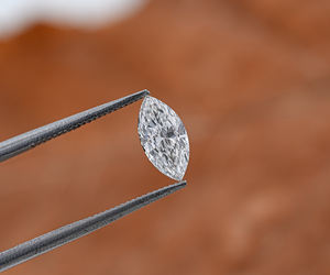 OM GEMS - Diamante Suelto de Corte Marquise Excelente, Color E, Claridad VVS-VVS, HPHT CVD, Perforado con Láser, Forma Elegante, Diamante Creado en Laboratorio, Certificado IGI, Joyería - Product Image 3