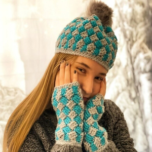 Handmade Crochet <b>Fingerless</b> <b>Gloves</b> Blue Ombre Wrist Length Cotton Spandex Winter Casual Outdoor Quick Dry Warmth Customizable - Product Image 2