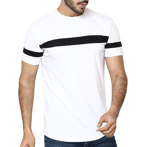 T-shirt blanc à manches courtes pour homme avec bordure contrastante rayée noire, col rond, design tricoté décontracté - Product Image 1