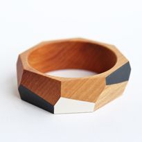 Brazalete de Resina Hecho a Mano, Forma Redonda, Multicolor, Joyería Artesanal, Accesorio de Moda, Artículo Coleccionable - Product Image 3