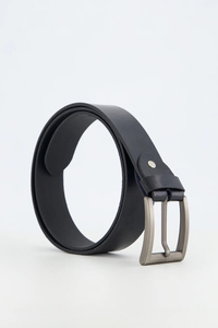 Ceintures de luxe personnalisées en gros pour hommes, en cuir véritable de haute qualité, avec boucle ardillon, OEM, boucle en alliage - Product Image 4