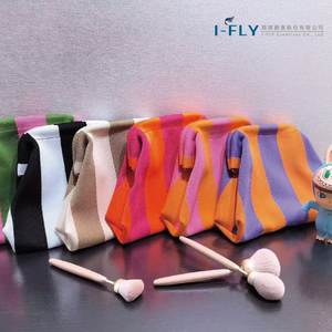 Stylish Lady's Daily Use Open Clutch <b>Makeup</b> Bag Customized Two-Color Striped Portable Storage Cosmetic <b>Cases</b> Made Polyester - Product Image 2