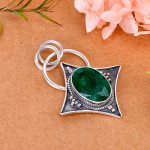 Colgante de plata de ley con esmeralda, collar de piedras preciosas hecho a mano, regalo de joyería de lujo para mujer, diseño elegante - Product Image 6