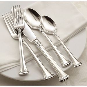 Juego de cubiertos metálicos contemporáneos de lujo con pulido refinado y construcción duradera de acero inoxidable a prueba de óxido. - Product Image 6