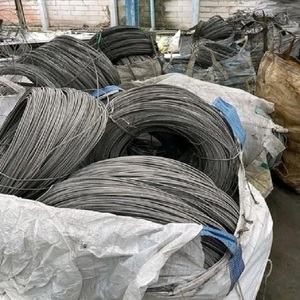 Déchets de fil d'aluminium de qualité supérieure 99,99 %, métal propre et brillant avec une excellente conductivité pour l'industrie du recyclage, prêts à être recyclés - Product Image 3